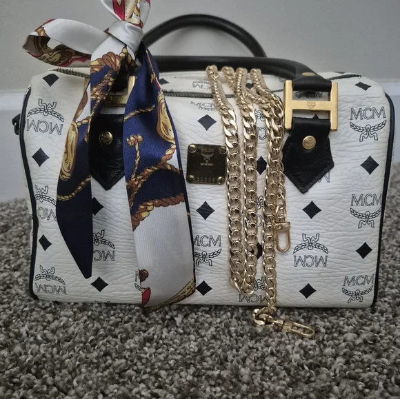 MCM Purse - Picture 10 of 11